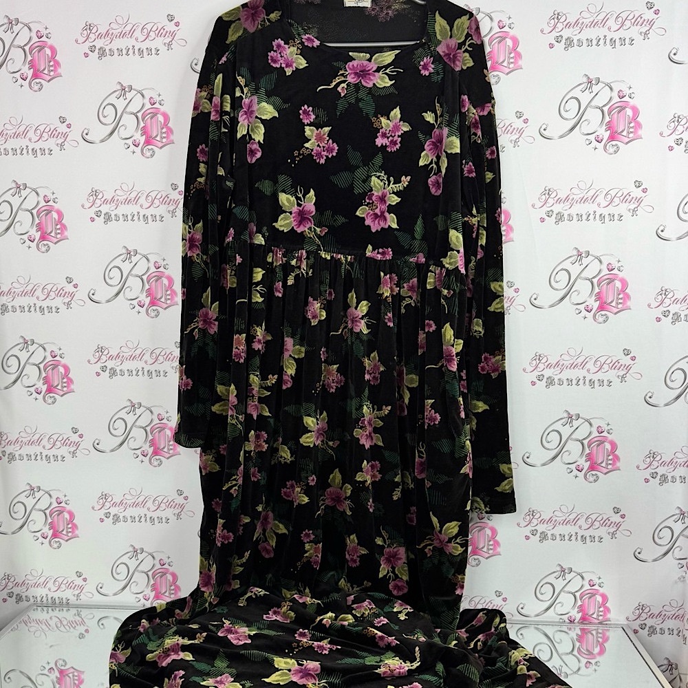 Northern spirit dress flowers velvet velour Floral Long Sleeve Dress